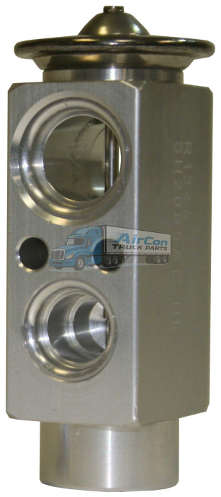 330-35689_BAC_P01.jpg